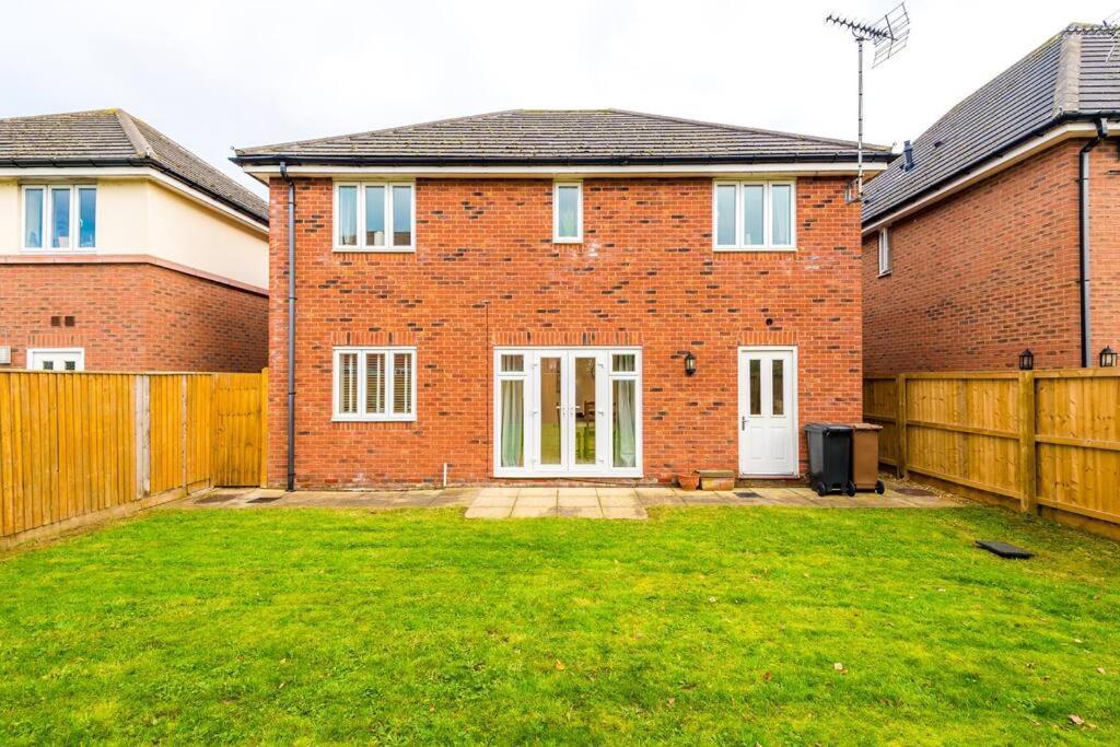 Luxurious Cosy 4Br Home Cheshire Saughall Eksteriør bilde