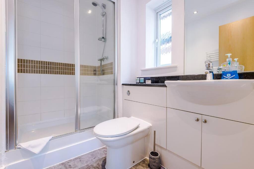 Luxurious Cosy 4Br Home Cheshire Saughall Eksteriør bilde